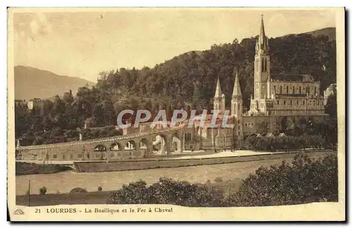 Cartes postales Lourdes La Basilique et le fer a cheval