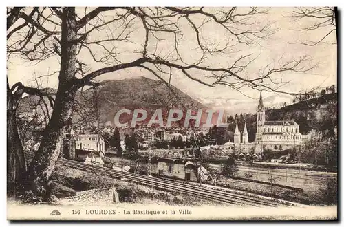 Cartes postales Lourdes La Basilique et la Ville