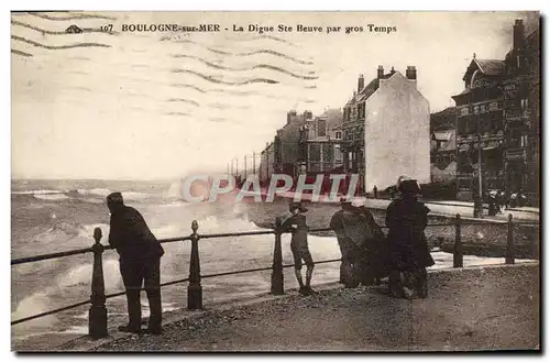 Cartes postales Boulogne Sur Mer La Digue Ste Beuve Par Gros Temps