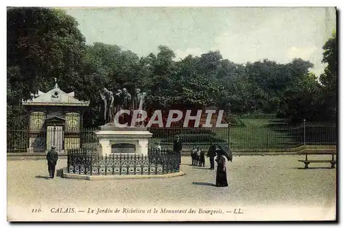 Ansichtskarte AK Calais Le Jardin de Richelieu et le Monument des Bourgeois