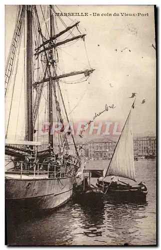 Ansichtskarte AK Marseille Un Coin Du Vieux Port Bateaux