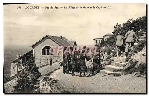 Ansichtskarte AK Lourdes Pic du Jer La Place de la Gare et le Cafe