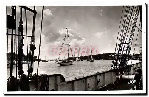 Cartes postales moderne Benodet Dans Le Port Bateau