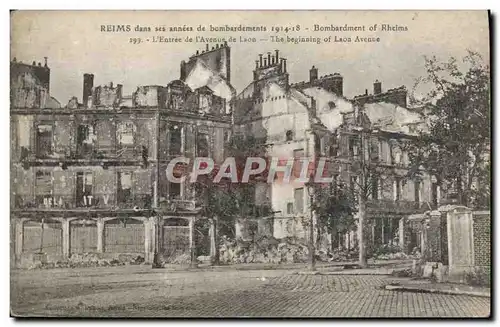 Cartes postales Reims Dans Ses Annees De Bombardements L'entree de l'avenue de Laon Militaria