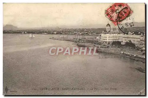 Cartes postales Saint Raphael Le Port au loin Frejus