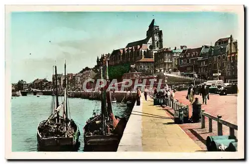 Cartes postales moderne Le Treport Un Coin du Port et L&#39Eglise St Jacques Bateaux