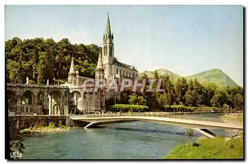 Cartes postales moderne Lourdes La Basilique le Gave et les nouveaux ponts