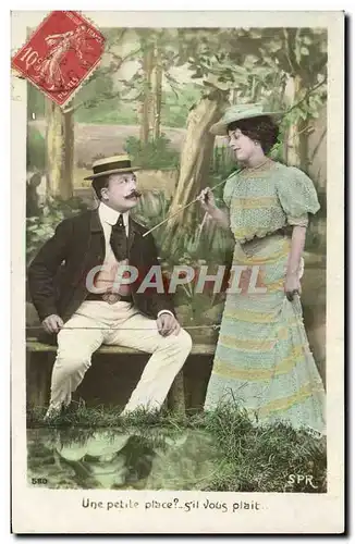 Cartes postales Fantaisie Femme Une petite place