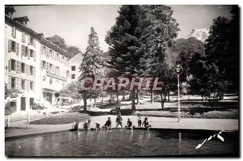 Cartes postales moderne Eaux Bonnes Le Jardin Darralde et le Ger