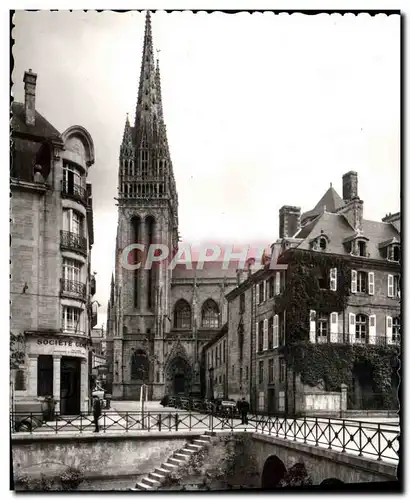 Cartes postales moderne Quimper La rue du roi Gradlon Societe Generale