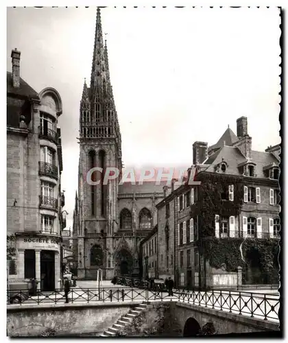 Cartes postales moderne Quimper La rue du roi Gradlon Societe Generale