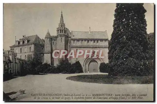 Cartes postales Sainte Radegonde Marmoutier Porte fortifiee dite portail de la Crosse et tour du guet a clocheto