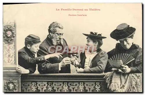 Cartes postales Fantaisie La famille Durand au theatre Pendant l&#39entr&#39acte Eventail