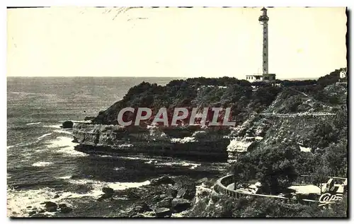 Ansichtskarte AK Biarritz Le Phare Et Les Jardins