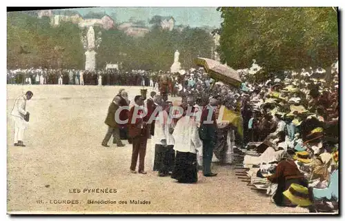 Cartes postales Les Pyrenees Lourdes Benediction Des Malades