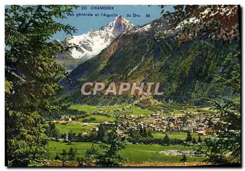 Cartes postales Chamonix Vue Generale et l&#39Aiguille du Dru