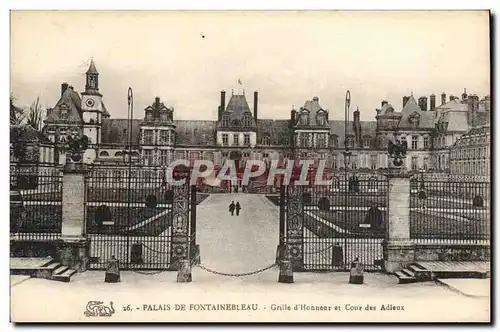 Cartes postales Palais De Fontainebleau Grille d&#39Honneur et Cour des Adieux