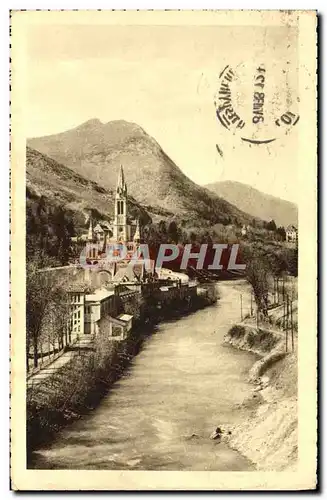 Cartes postales Lourdes La Basilique et le Gave