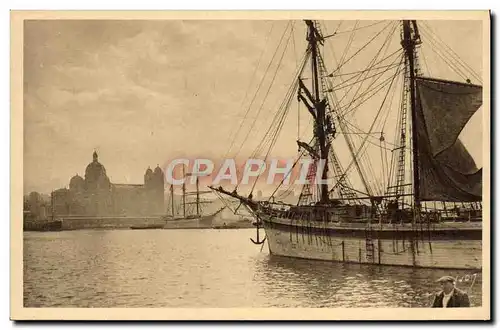 Ansichtskarte AK Marseille Le Bassin de la Joliette Bateaux