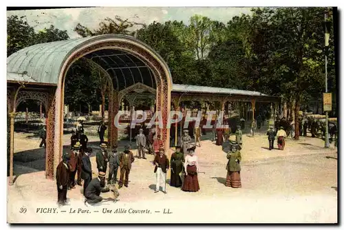 Cartes postales Vichy Le Parc Une Allie Couverle