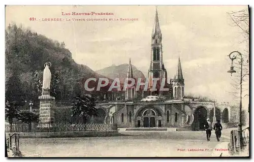 Cartes postales Lourdes La Vierge Couronnee et la basilique