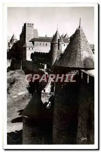 Cartes postales Carcassonne La Cite Perspective exterieure sur le chateau La Tour Pinte