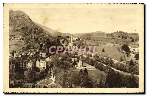 Cartes postales Lourdes La Basilique Et Le Calvaire Vus Du Chateau Fort