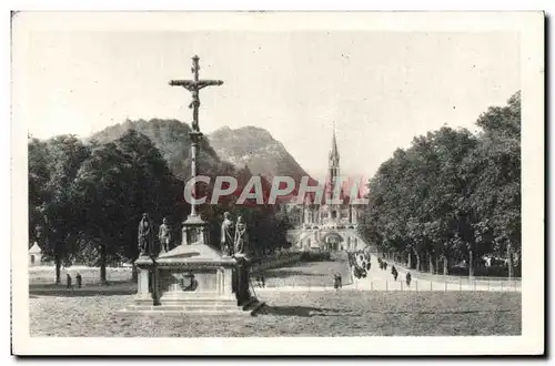 Cartes postales Lourdes La Basilique et le Calvaire Brelon