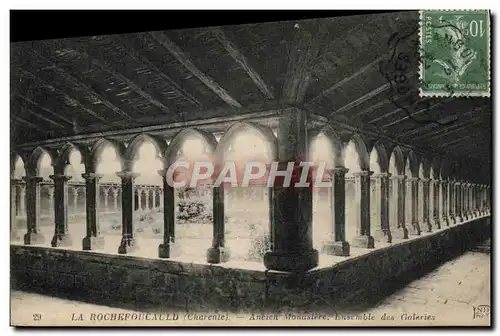 Cartes postales La Rochefoucauld Ancien Monastere Ensemble des galeries