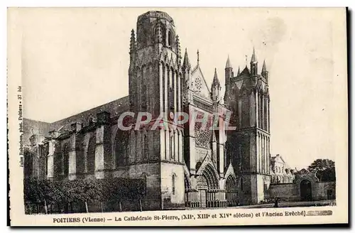 Cartes postales Poitiers La Cathedrale St Pierre et l'ancien eveche