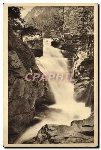 Cartes postales Les Pyrenees Route Du Pont D&#39Espagne Cascade du Cerisey