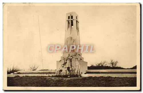 Cartes postales Vauquois Monument eleve a la memoire des Poilus Militaria