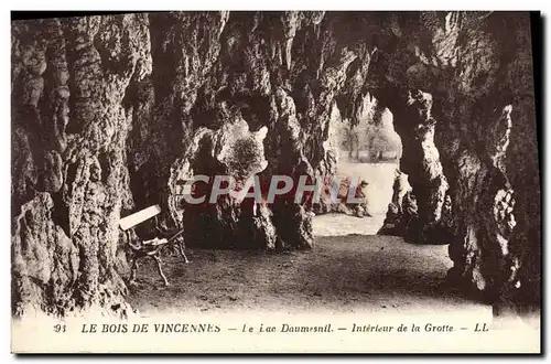 Cartes postales Le Bois De Vincennes Le Lac Daumesnil Interieur de la grotte