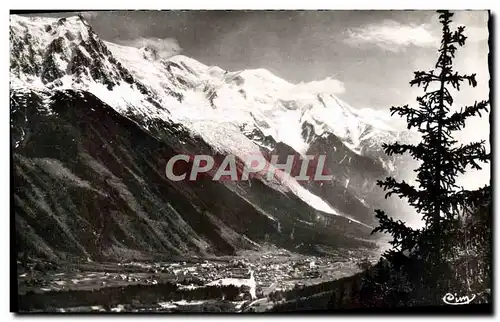 Cartes postales moderne Chamonix Vue Generale et le Mont Blanc