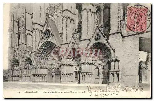 Ansichtskarte AK Bourges Les Portails de la Cathedrale