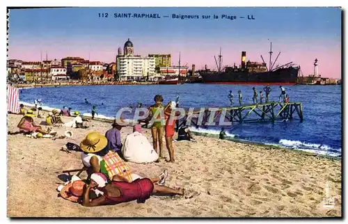 Cartes postales Saint Raphael Baigneurs Sur La Plage Bateau