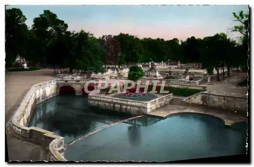 Cartes postales moderne Nimes Le Jardin de la Fontaine La source