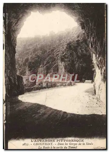 Cartes postales Les Gorges De Chouvigny Dans les gorges de la Sioule la route a la sortie du tunnel