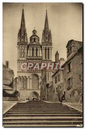 Cartes postales Angers La Cathedrale Et La Montee St Maurice