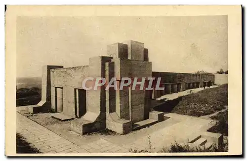 Cartes postales Thiaumont Pres Douaumont Monument de la tranchee des baionnettes Militaria