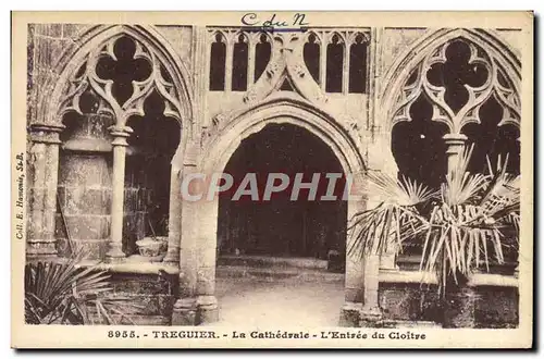 Cartes postales Treguier La Cathedrale L&#39Entree du Cloitre