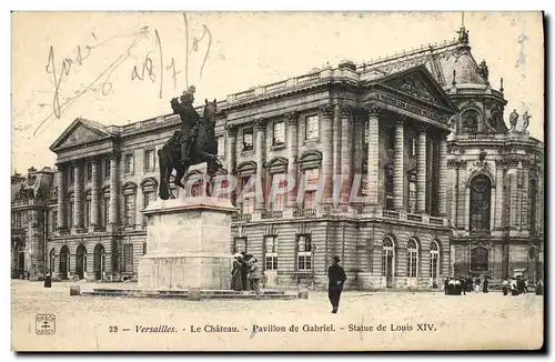 Cartes postales Versailles Le Chateau Pavillon de Gabriel Statue de Louis XIV