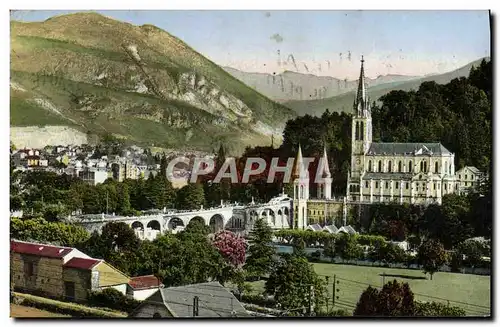 Cartes postales moderne Lourdes La Basilique la Ville et le Pic du Jer