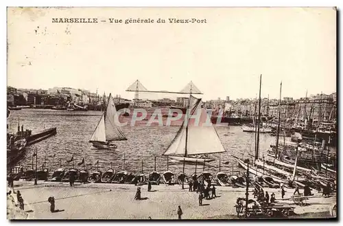 Ansichtskarte AK Marseille Vue Generale du Vieux Port Bateaux