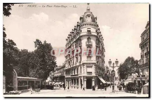 Cartes postales Vichy La Place Victor Hugo