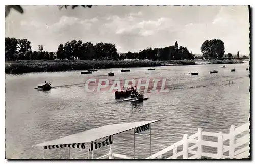 Cartes postales moderne Vichy Canotage Sur I&#39Allier Pedalo