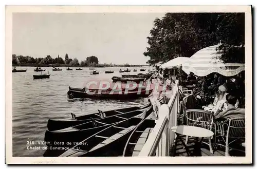 Ansichtskarte AK Vichy Bord De I&#39Allier Chalet de canotage