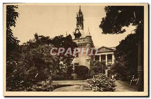 Cartes postales Toulouse Le Donjon Du Capitole Et Le Square