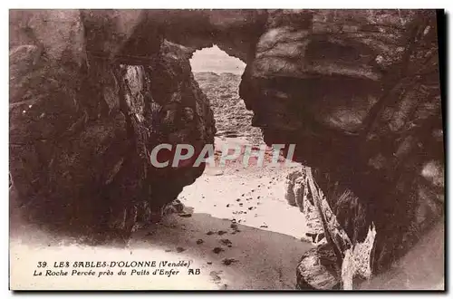 Ansichtskarte AK Les Sables D&#39Olonne La Roche Percee pres du Puits d&#39enfer