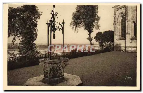 Cartes postales Chateau De Chaumont Sur Loire Le vieux puits et la chapelle